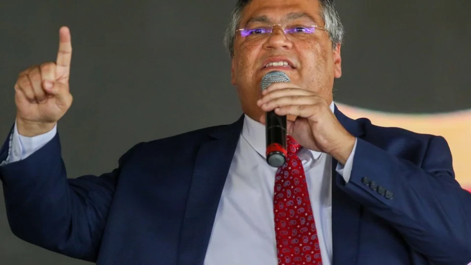 Dino vai acionar a PF para investigar agentes públicos da Lava Jato