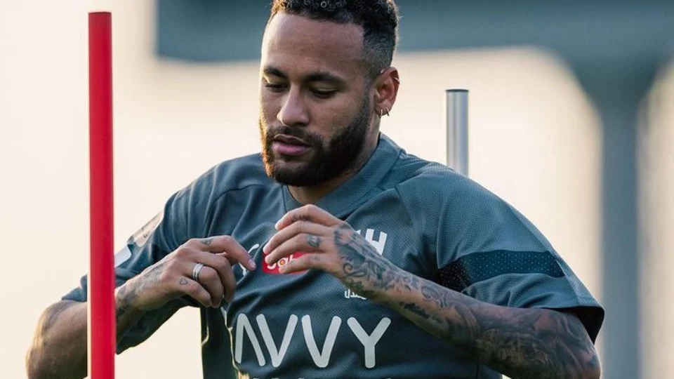 Empregada de Neymar exige quase R$ 2 milhões em indenização; entenda