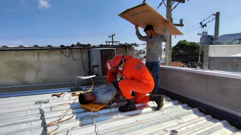 Pintor fica ferido após receber descarga elétrica em Paraíso do Tocantins