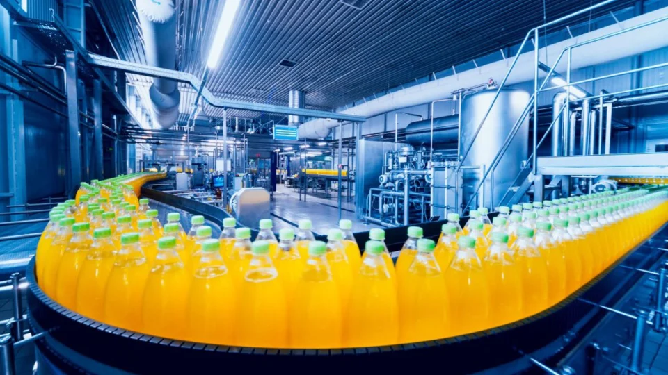 Produção industrial recua em 14 dos 15 locais pesquisados pelo IBGE