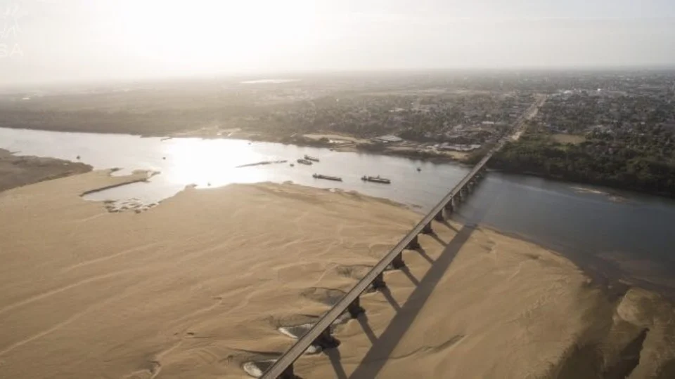 Rio Branco, em Roraima, seca bastante e atinge nível mais baixo no ano de 2023