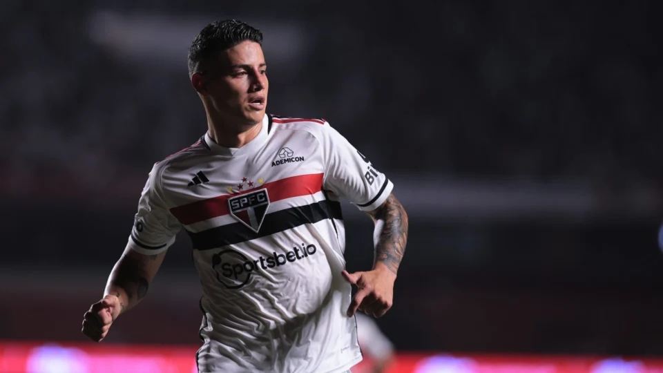 São Paulo perde para Fortaleza e completa sequência de 8 jogos sem vencer