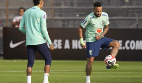 Brasil treina em Lima e Diniz deve manter a mesma escalação contra o Peru