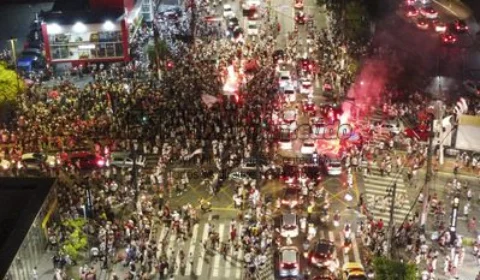 Torcedor do São Paulo morre em confronto com PM perto do estádio do Morumbi