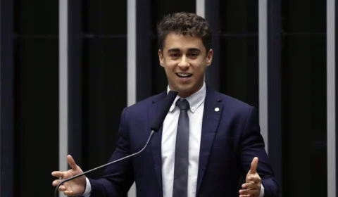 Justiça aceita denúncia contra Nikolas Ferreira por transfobia