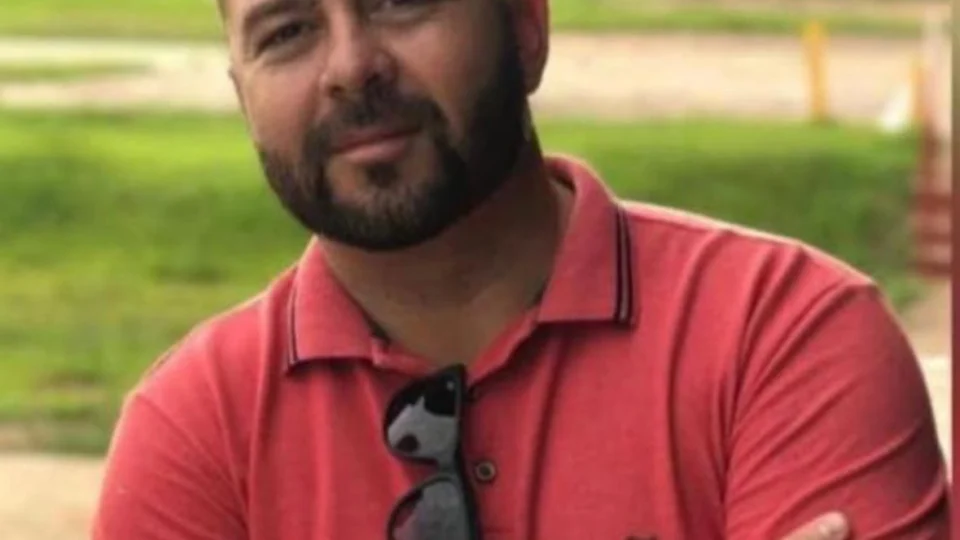 Piloto que morreu em queda de avião em Roraima é enterrado no Paraná