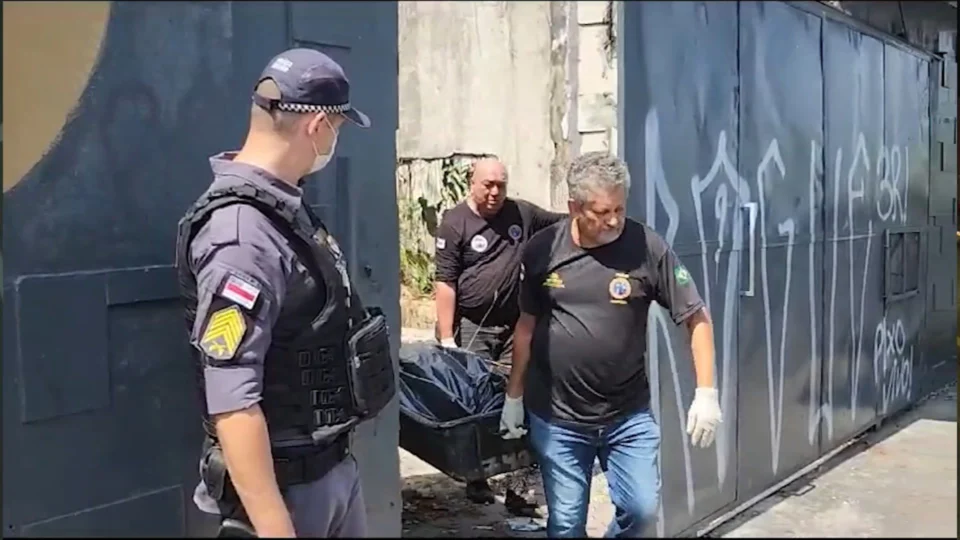 VÍDEO: corpo de homem é encontrado em fábrica abandonada no Centro de Manaus 