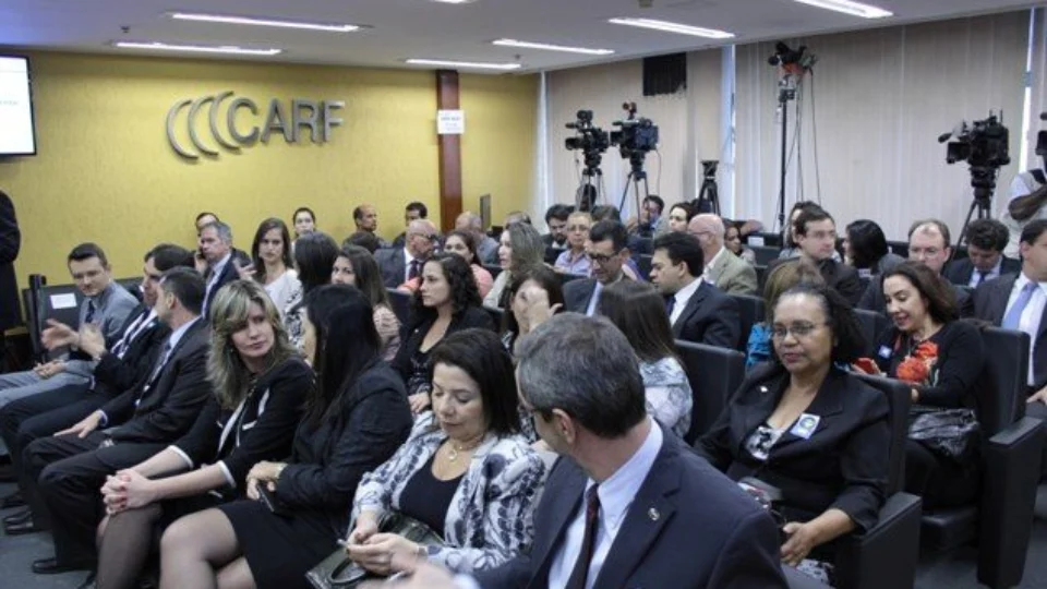 Lei que restabelece voto de qualidade no Carf é sancionada