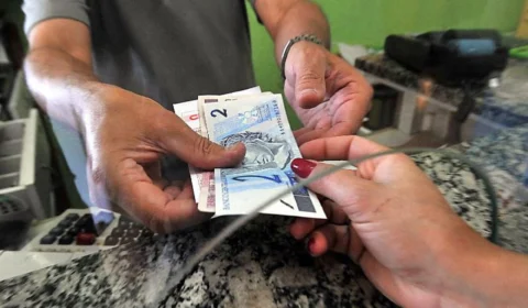 Serasa: mais de 1,5 milhão de pessoas estão inadimplentes no AM