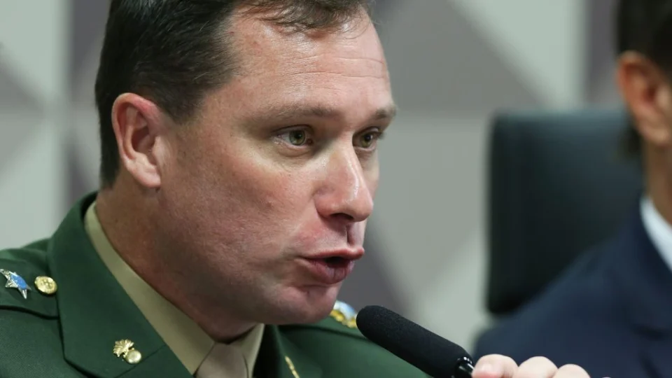 Mauro Cid pode ser promovido a coronel em abril deste ano