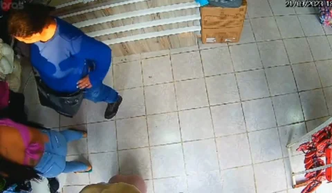 VÍDEO: mulheres furtam mais de R$ 1 mil em roupas de loja de Rio Branco
