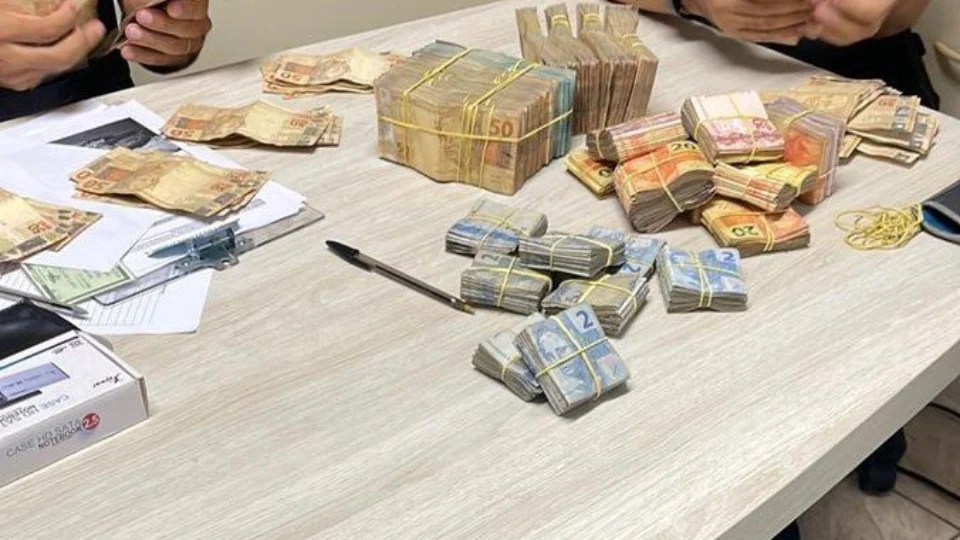 PF investiga suspeitos de contrabando de ouro da Terra Yanomami, em RR