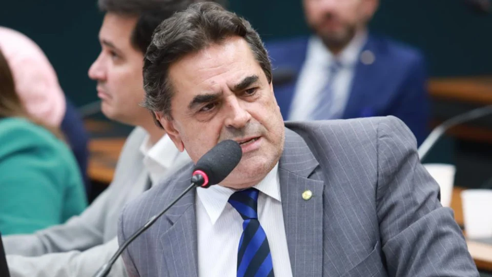 Oposição do Congresso Federal articula PEC para derrubar decisões do STF