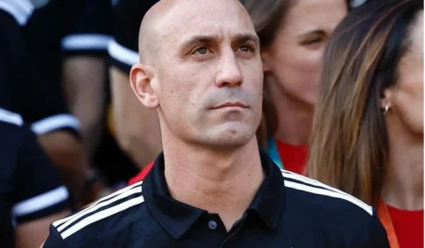 Rubiales renuncia ao cargo de presidente da Federação Espanhola