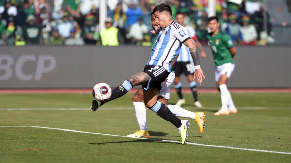 Eliminatórias da Copa: sem Messi, Argentina vence Bolívia de 3 a 0