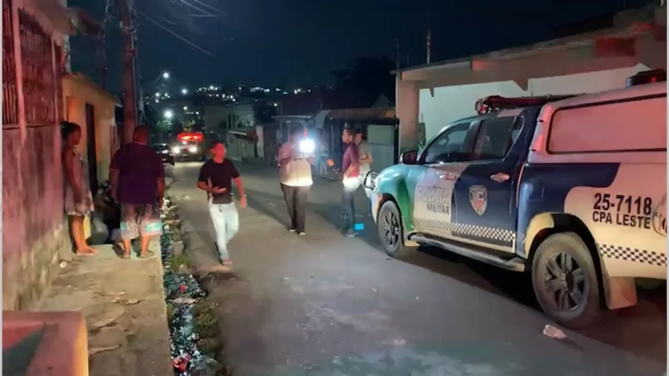 VÍDEO: suspeitos invadem residência e baleiam casal na Zona Leste de Manaus