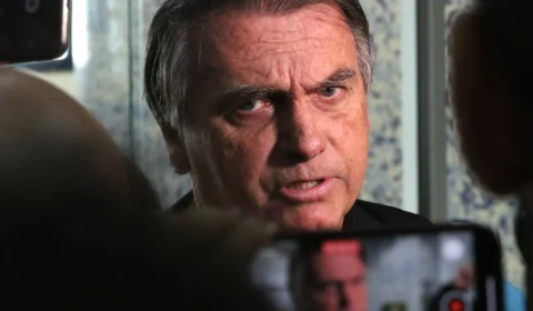 Viagem de Bolsonaro aos EUA foi ilegal, aponta equipe técnica do TCU