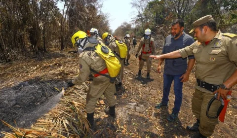 Combate às queimadas é intensificado pelos bombeiros em Iranduba-AM