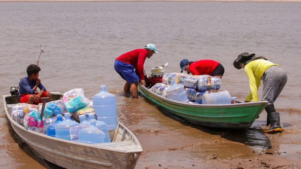 Ajuda humanitária chega para mais de 180 famílias ribeirinhas no Amazonas