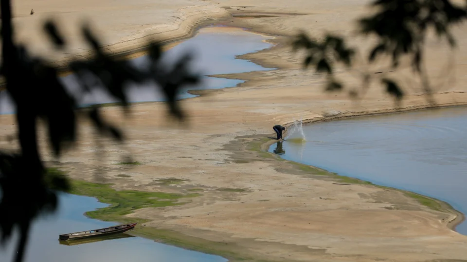 Seca no AM: confira atualização da subida das águas nas calhas dos rios