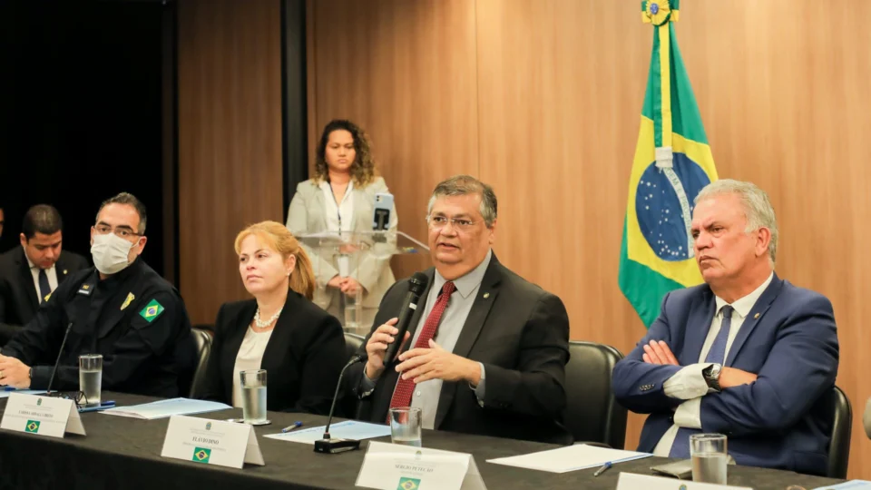 Dino se reúne com representantes das Secretarias de Segurança da Amazônia Legal