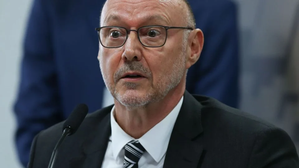 Sistema de rastreamento ilegal usado pela Abin era  usado nas eleições