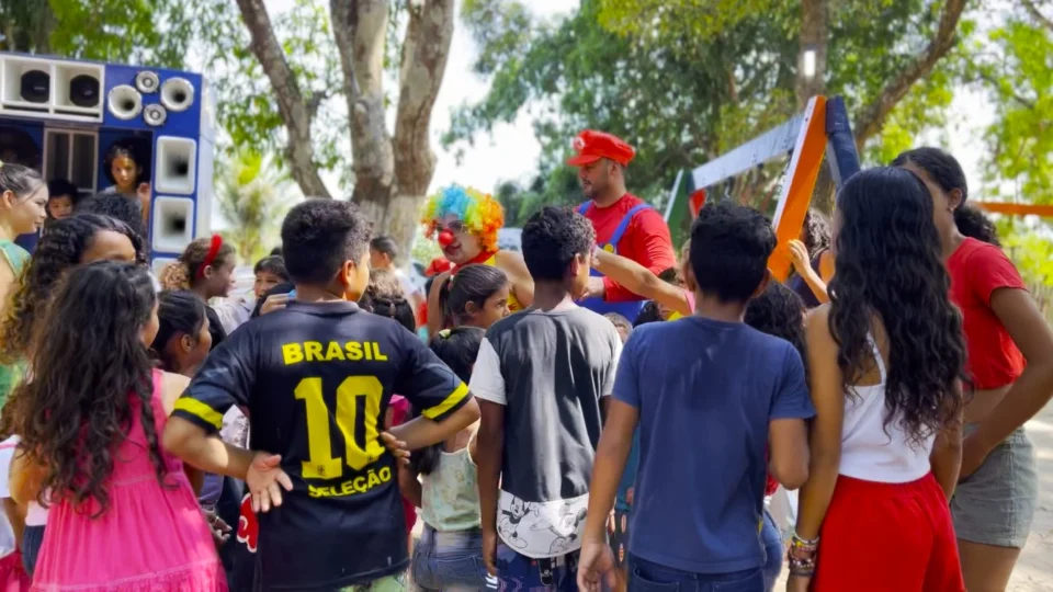 Ação de Dia das Crianças reúne mais de 400 pessoas em comunidade no Acre