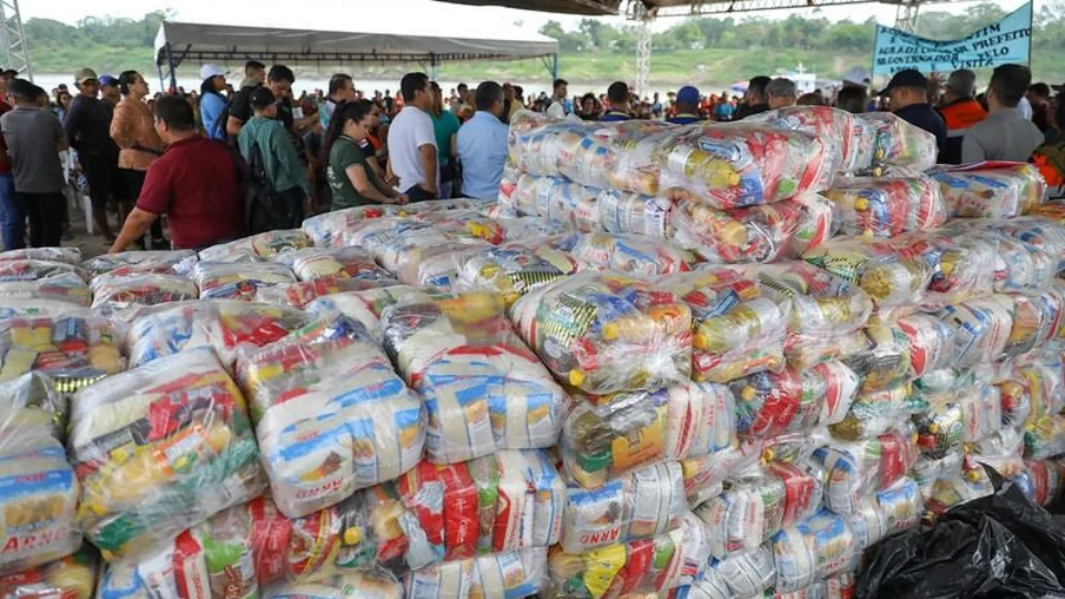 Seca no AM: municípios já receberam 400 toneladas de ajuda humanitária