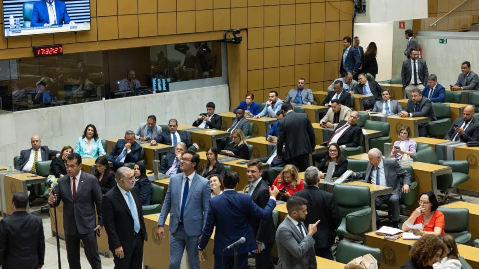 Alesp aprova PL que perdoa multas da pandemia; Bolsonaro é beneficiado