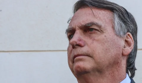 PGR pede ao STF que a Polícia Federal investigue R$ 17 milhões de Bolsonaro