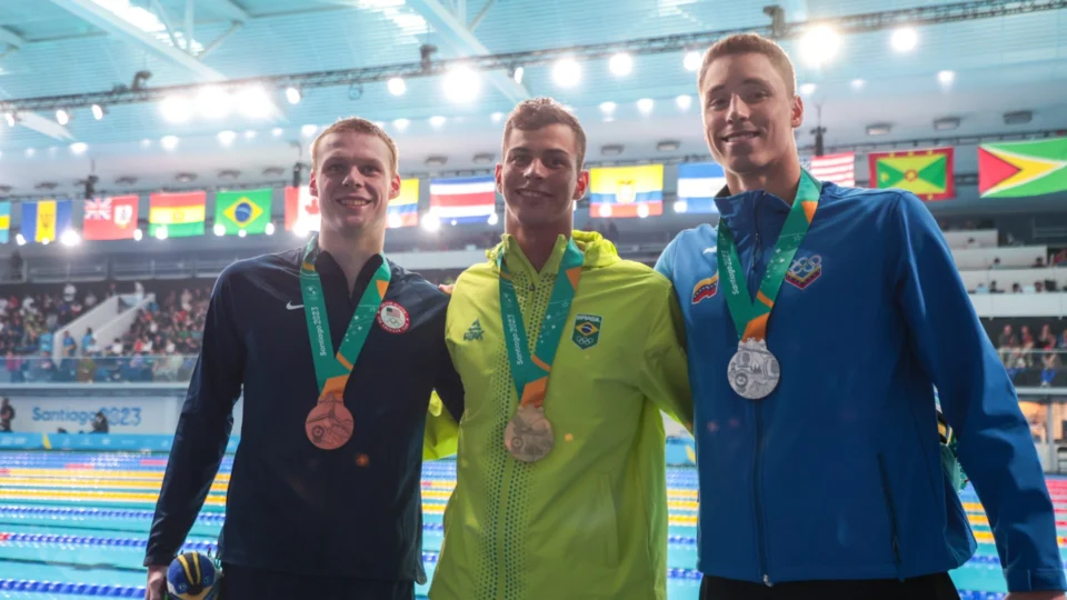 Brasil ganha 2 ouros e fecha 1º dia da natação no Pan com 6 medalhas