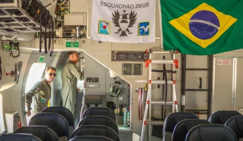 Primeira aeronave de Tel-aviv chega a Brasília nesta madrugada