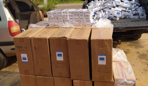 PRF apreende 15 mil maços de cigarro contrabandeados em Rio Branco