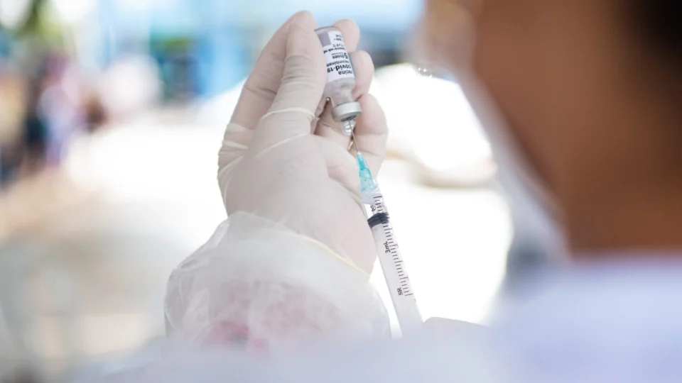 Covid-19: Mais de 105 mil doses de vacinas venceram em RR