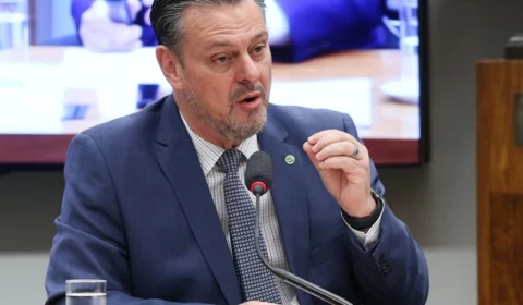 Ministro Fávaro debate soluções sustentáveis para a cadeia dos bioinsumos