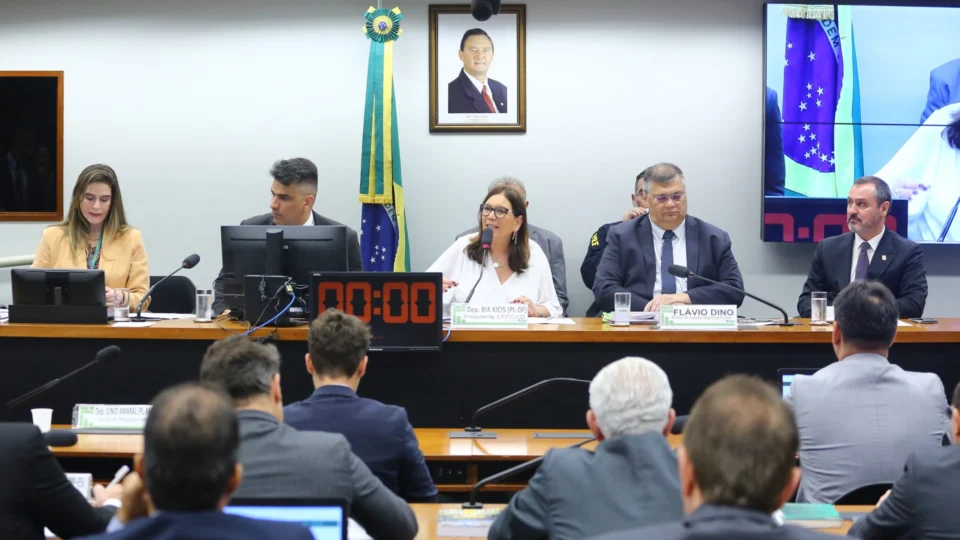 Flávio Dino comparece à Câmara para prestar esclarecimentos