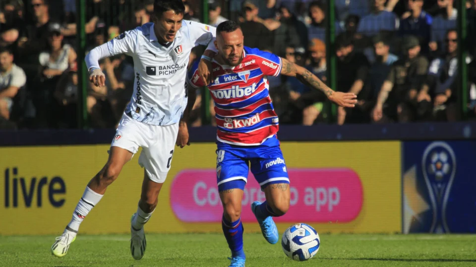 LDU vence Fortaleza nos pênaltis e é Bicampeão da Sul-Americana