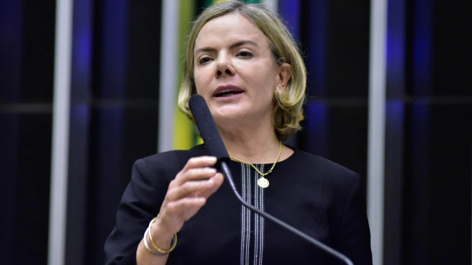 Gleisi critica encontro de embaixador de Israel com o ex-presidente Jair Bolsonaro 