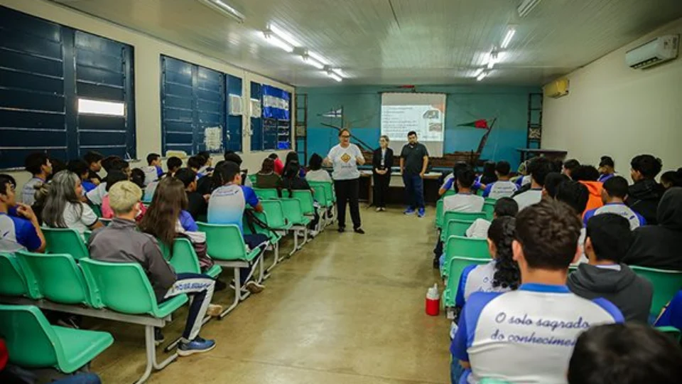 ‘CNH na Escola’ divulga vagas para estudantes de Manacapuru-AM