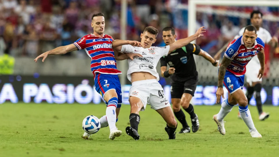 Fortaleza bate o Corinthians e está na final da Sul-Americana