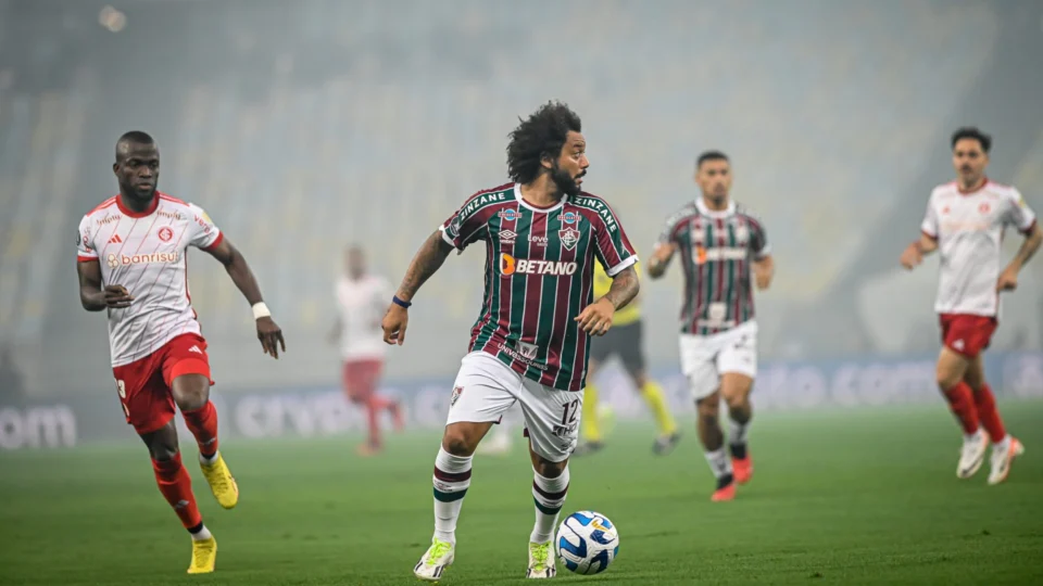 Fluminense e Internacional disputam jogo de volta da semi da Libertadores