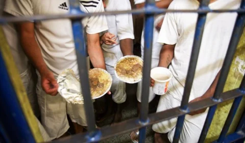 Após dois dias, presos encerram greve de fome em Rio Branco