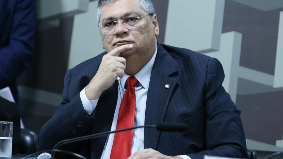 Flávio Dino se reúne com bancada do PSD, presidente de comissão e relator