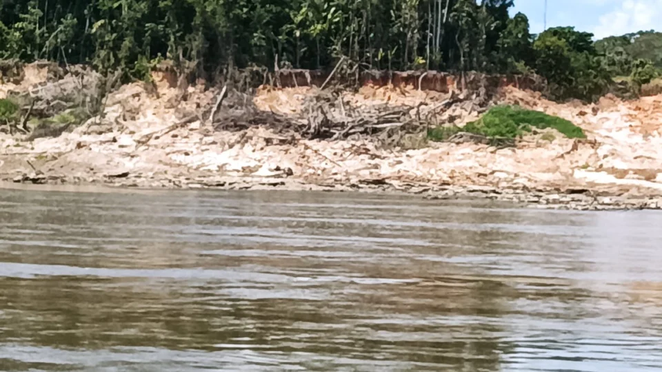 Seca no AM: 42 cidades estão em emergência e 273 mil pessoas são afetadas