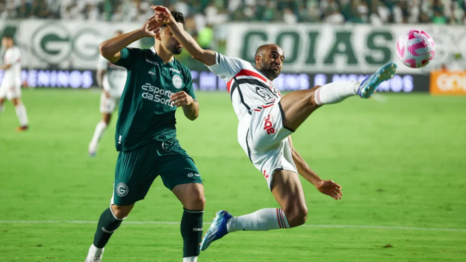 Brasileirão: São Paulo perde por 2 a 0 para Goiás e acende alerta do Z4