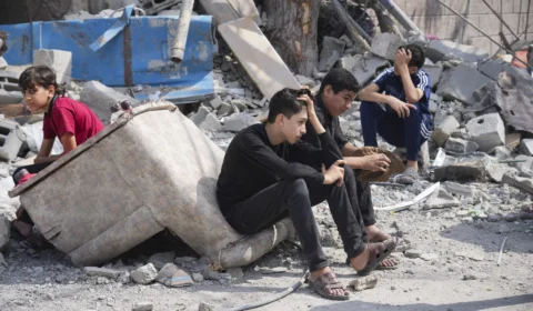 Hamas adia libertação de reféns e afirma que Israel quebrou acordo