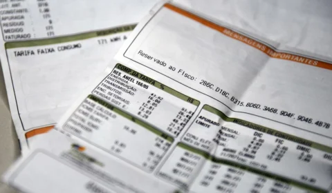Governo considera ‘cashback’ para reduzir impacto na conta de luz