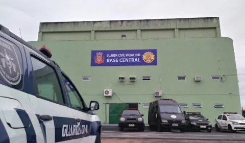 Jovem, de 20 anos, é preso ao sair armado de motel no litoral de São Paulo