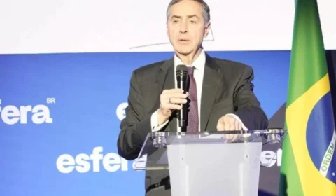 Barroso diz que STF é protagonista por causa da Constituição brasileira