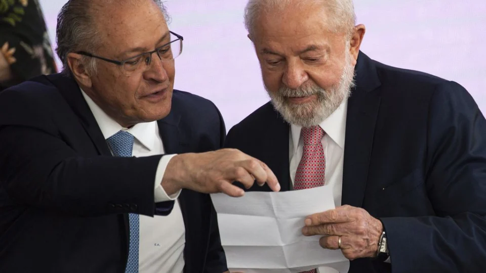 TSE: Por unanimidade, ações contra o presidente Lula e Alckimin são rejeitadas  